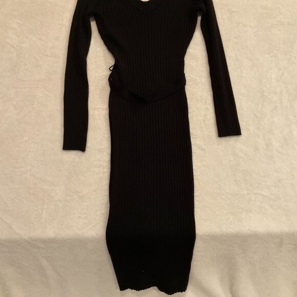 Almost Famous Black Knit Ribbed Belted V-Neck Ankle Length Dress Juniors Small - Picture 1 of 8